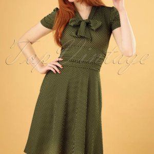 Retrolicious brand Debra Olive Green Retro Knit Swing Dress with Pockets XL